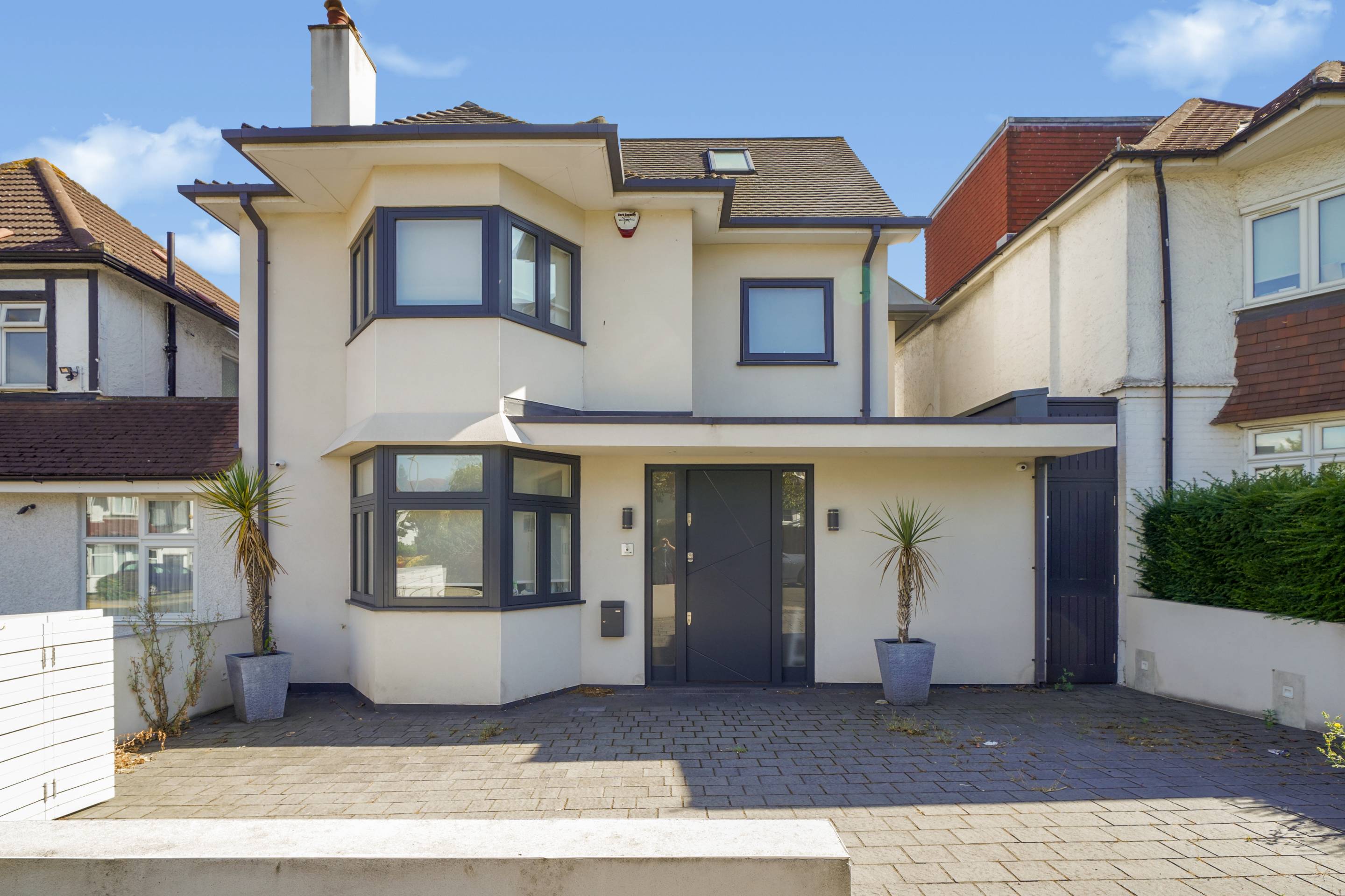 Luxury Family Home Elliot Road, Hendon NW4